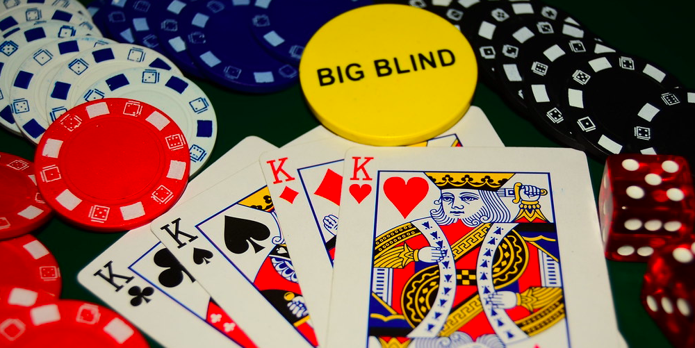 Правила игры в пятикарточный покер в онлайн казино